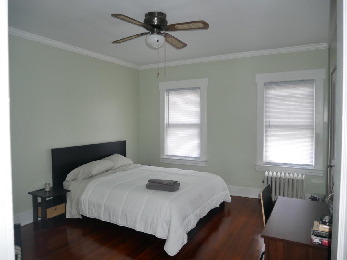 Arrivals & Departures Bed & Breakfast Elizabeth Bagian luar foto