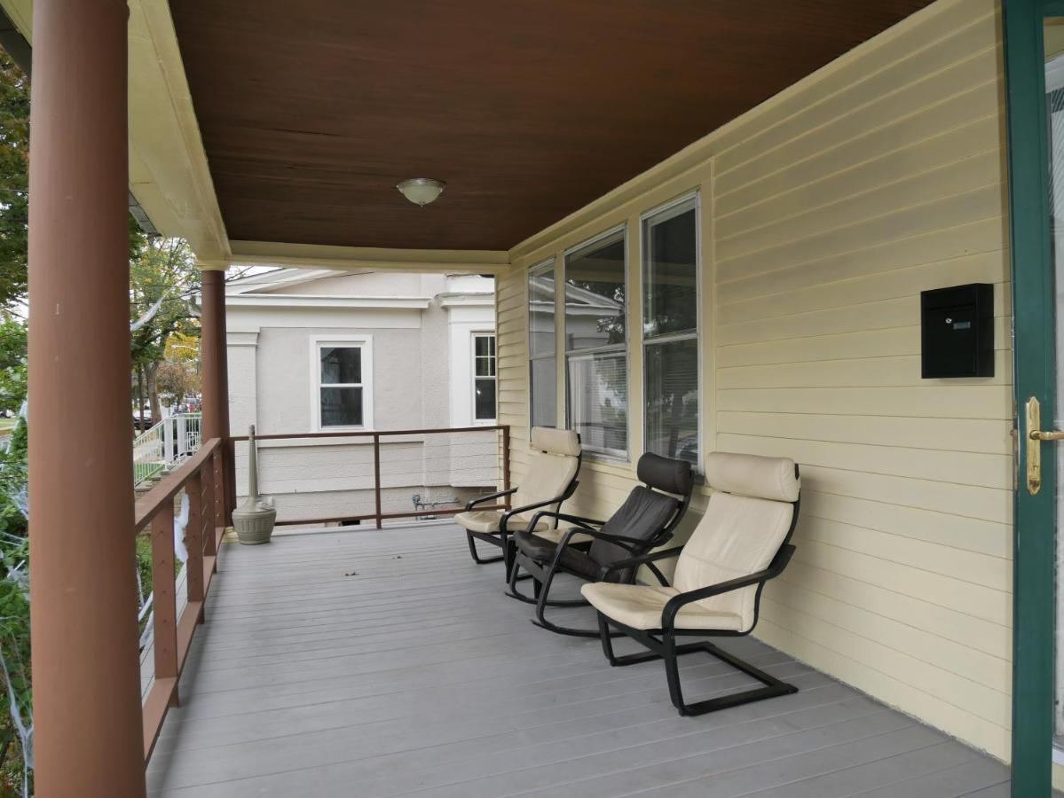 Arrivals & Departures Bed & Breakfast Elizabeth Bagian luar foto